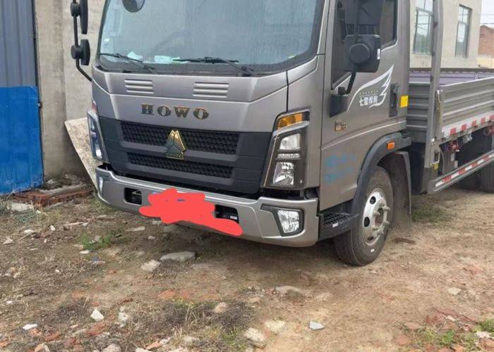 二手重汽HOWO轻卡 140马力 载货车