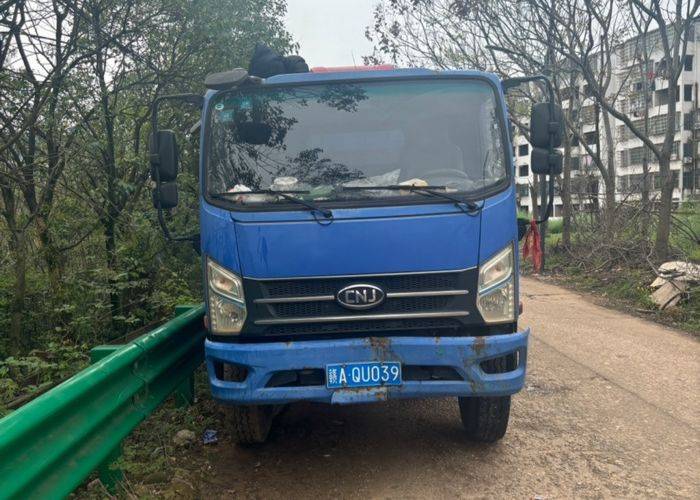 二手南骏汽车 160马力 自卸车