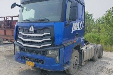 二手中国重汽 HOWO Max重卡 460马力 6X4牵引车(国六) 双驱 潍柴二手牵引车 黄牌图片