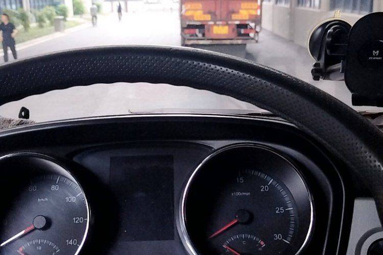 二手东风商用车 180马力 载货车