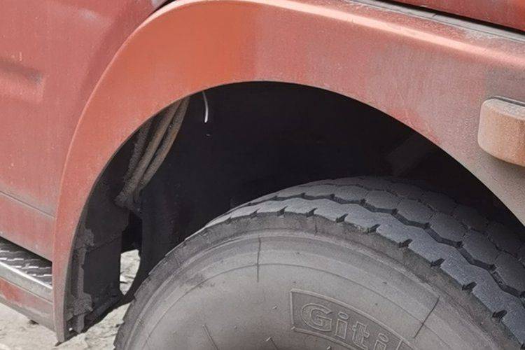 二手东风多利卡 130马力 载货车