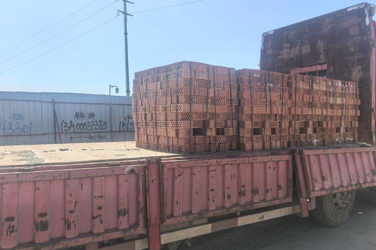 二手江淮格尔发 240马力 载货车