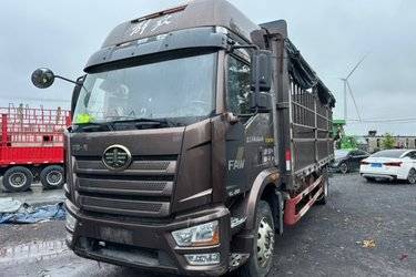 ���ֿ���һ����� J6L�п� ������ 260���� 4X2 6.75�ײ�դʽ�ػ���(����) ���� �������ػ��� ����