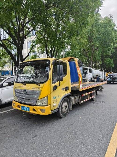 福田欧马可 130马力 专用车