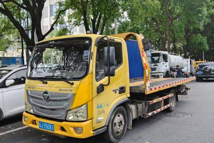 福田欧马可 130马力 专用车