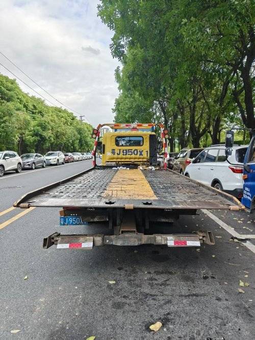 福田欧马可 130马力 专用车