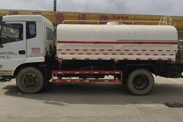 二手洒水车/喷洒车 东风随专 东风商用车底盘 130 4.5 4X2图片