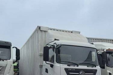 二手东风新疆 天锦KR燃气 245马力 LNG 6X2 7.7米厢式载货车(国六) 前四后四 康明斯二手载货车 黄牌