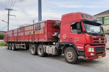 二手大运 新N8E重卡 375马力 6X4牵引车(国五) 双驱 潍柴二手牵引车 黄牌图片