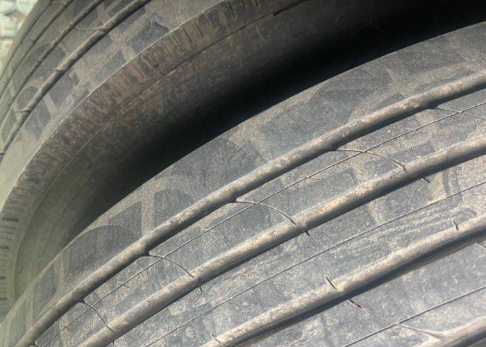 二手一汽解放 260马力 载货车