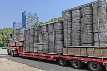 二手一汽解放 J6V重卡 520马力 6X4 AMT自动挡牵引车(国六) 双驱 锡柴二手牵引车 黄牌图片
