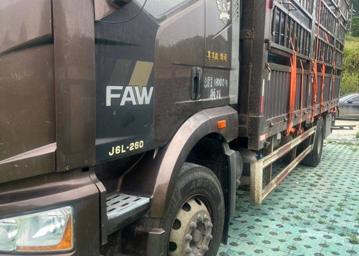 二手一汽解放 260马力 载货车