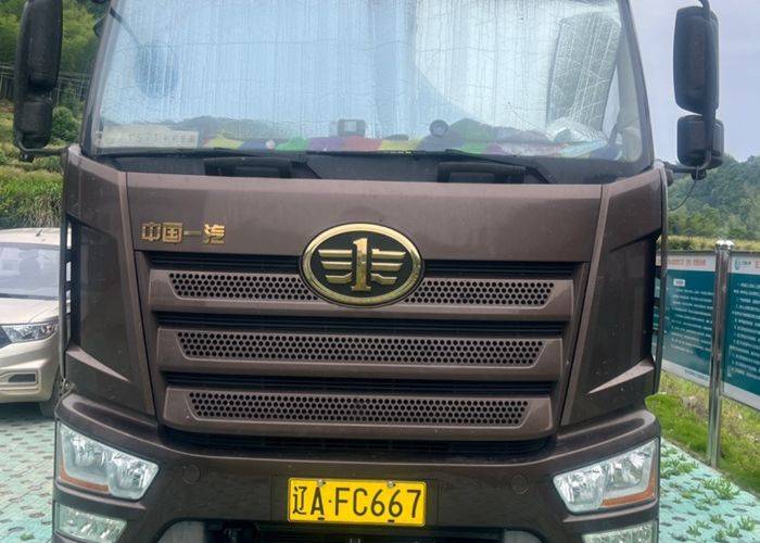 二手一汽解放 260马力 载货车
