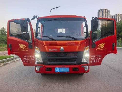 重汽HOWO轻卡 130马力 载货车