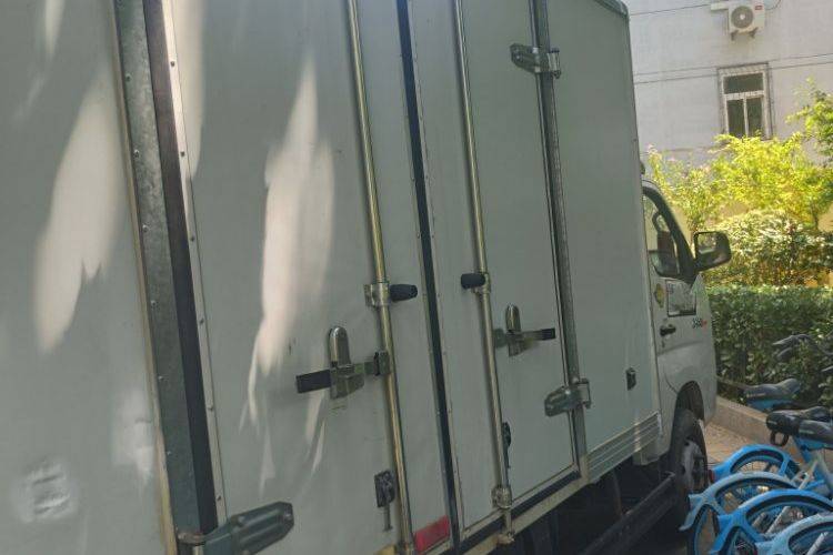 二手福田祥菱 116马力 载货车