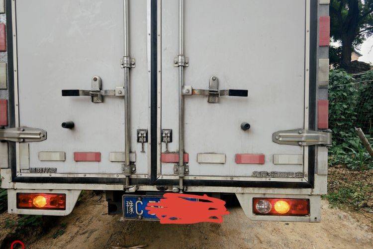 二手福田祥菱 144马力 载货车