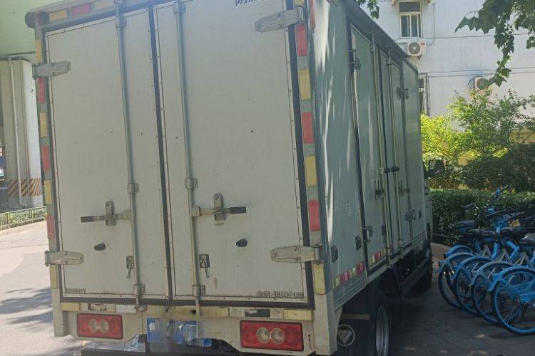 二手福田祥菱 116马力 载货车