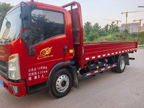 重汽HOWO轻卡 130马力 载货车
