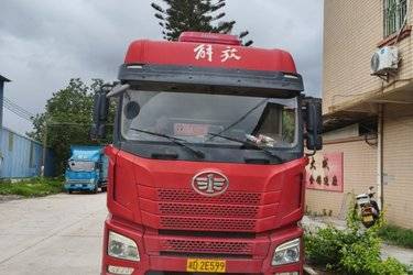 二手青岛解放 JH6重卡 卓越版 460马力 6X4牵引车(国五) 双驱 潍柴二手牵引车 黄牌图片