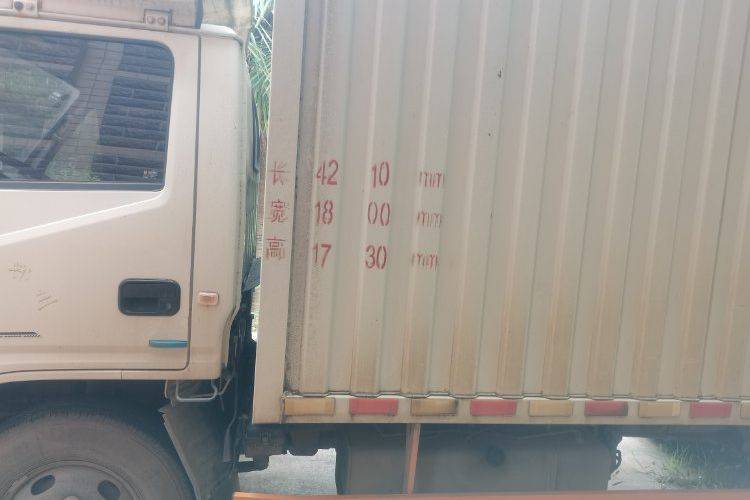 二手江铃汽车 116马力 载货车