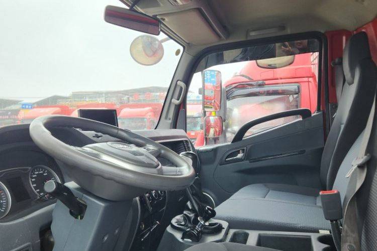 二手江淮骏铃 170马力 载货车