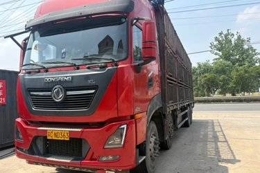 二手东风商用车 天龙KL重卡 465马力 8X4 9.6米仓栅式载货车(国五) 前四后八 雷诺二手载货车 黄牌