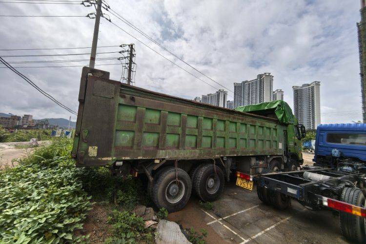 二手东风柳汽乘龙 460马力 自卸车