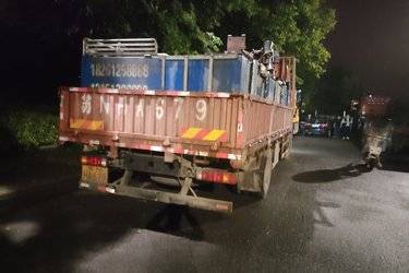 二手福田 欧航AR系 240马力 4X2 5.45米栏板载货车(高顶)(国六) 单桥 福田康明斯二手载货车 黄牌图片