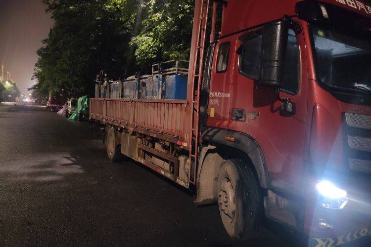 二手福田欧航 240马力 载货车