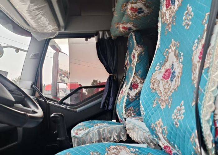 二手一汽解放 320马力 载货车