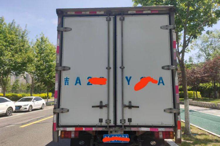 上汽轻卡(原上汽跃进) 140马力 载货车