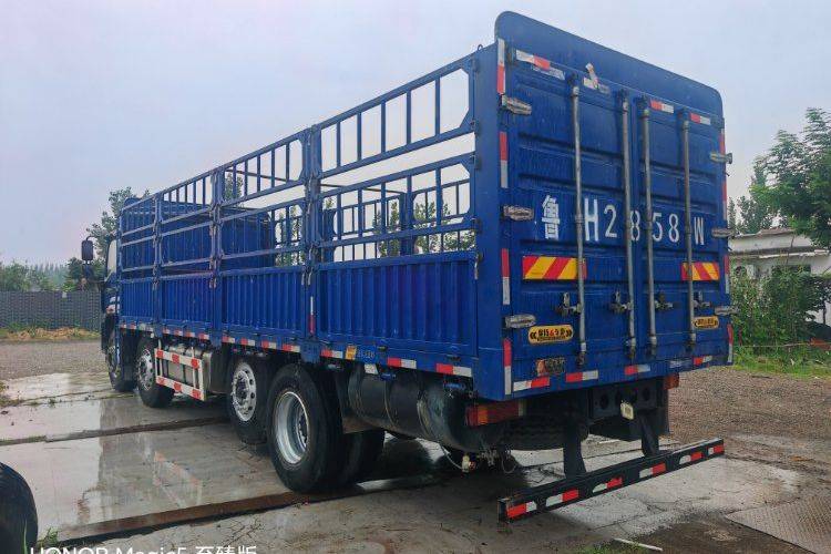 二手福田瑞沃 270马力 载货车