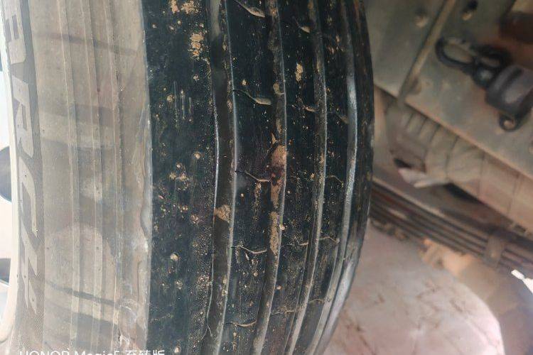 二手福田瑞沃 270马力 载货车