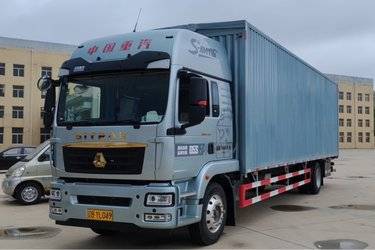 二手中国重汽 汕德卡SITRAK G5S 豪华版 290马力 4X2 9.6米AMT自动档厢式载货车(国六) 单桥 中国重汽二手载货车 黄牌