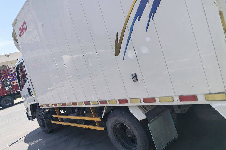 二手江铃汽车 116马力 载货车