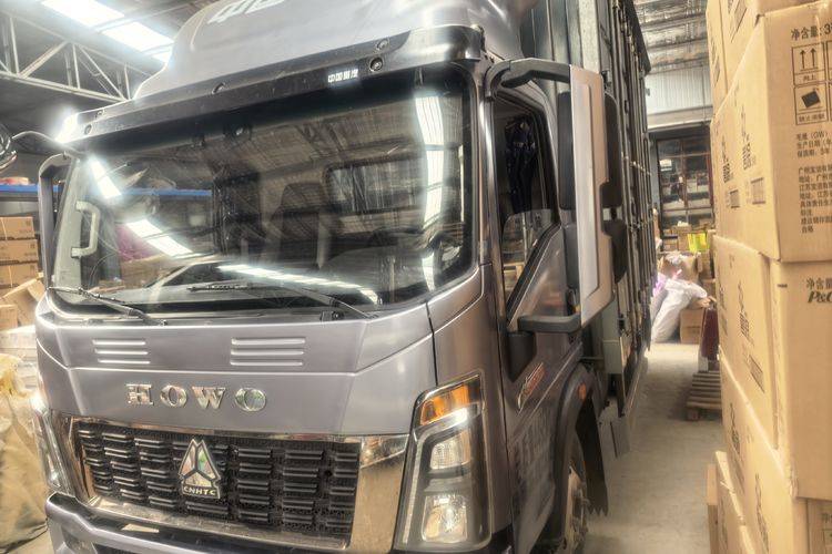 二手重汽HOWO轻卡 165马力 载货车