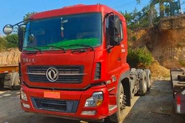 二手东风商用车 天龙旗舰 2018款 560马力 6X4牵引车(国五) 双驱 重庆康明斯二手牵引车 黄牌图片