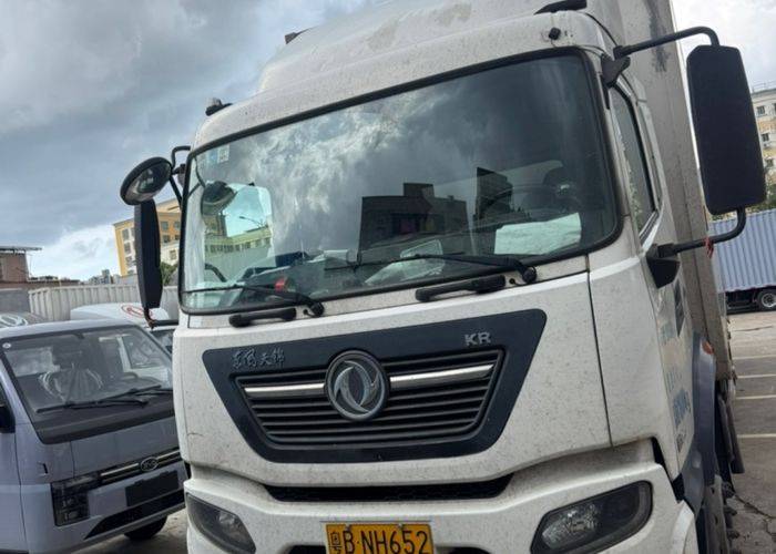 二手东风商用车 245马力 载货车