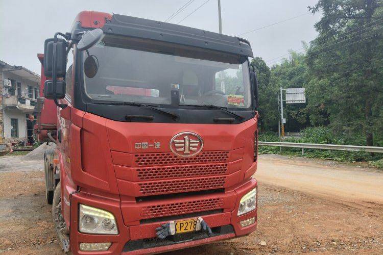 二手青岛解放 460马力 牵引车