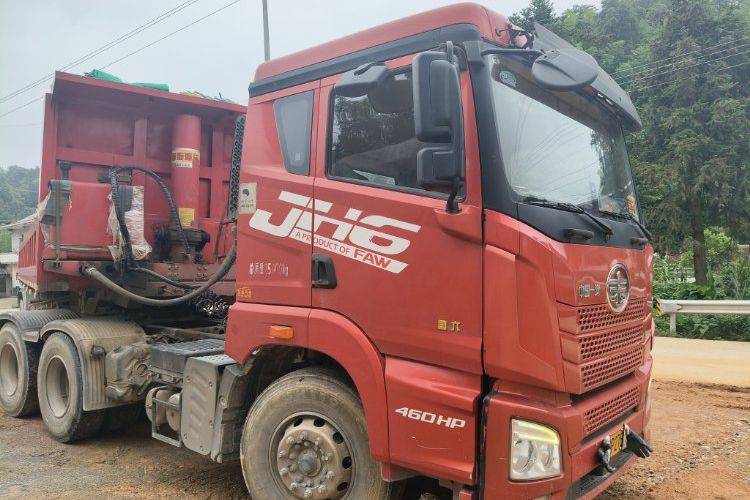 二手青岛解放 460马力 牵引车