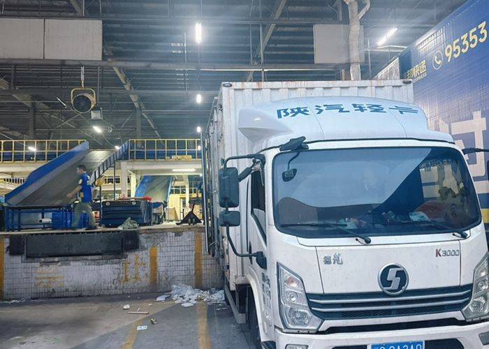二手陕汽轻卡 140马力 载货车