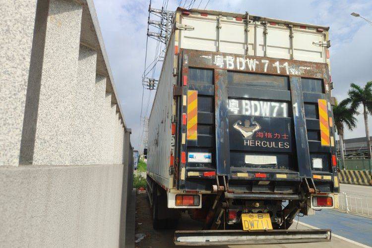 二手庆铃五十铃 205马力 载货车