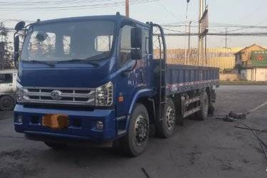 二手福田 时代领航ES5 170马力 4X2 6.8米排半栏板载货车(国五) 单桥 玉柴二手载货车 黄牌图片