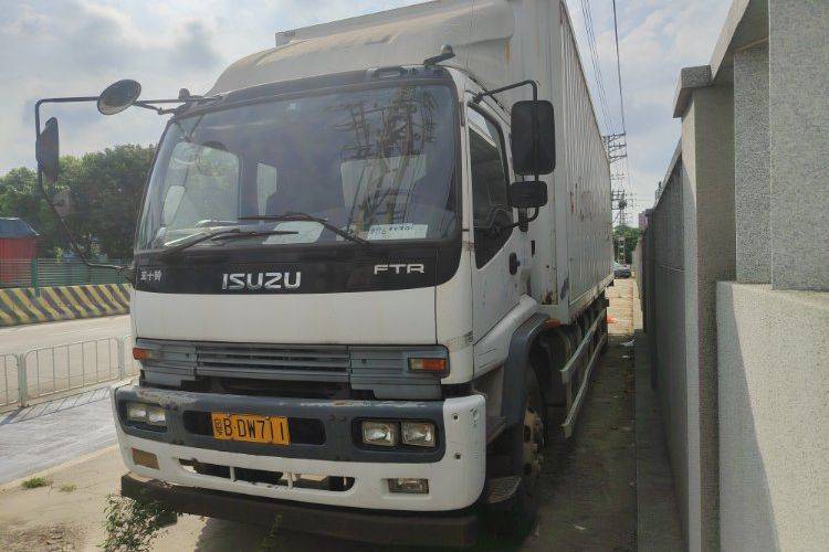 二手庆铃五十铃 205马力 载货车