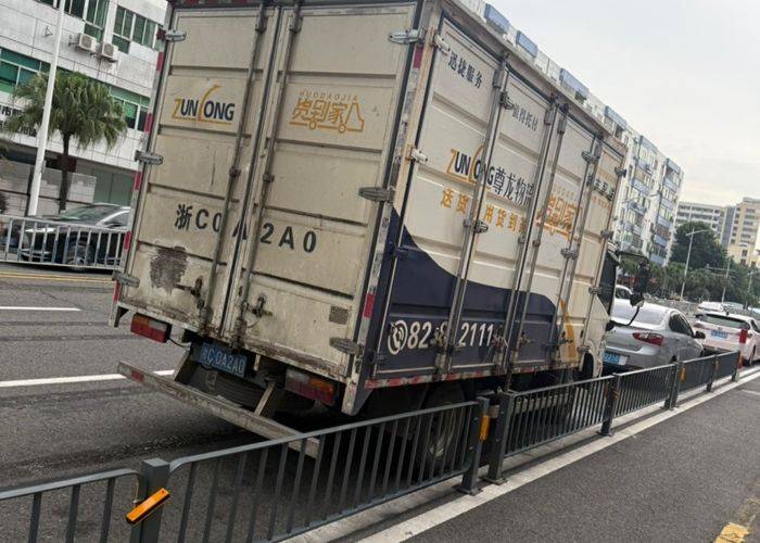 二手陕汽轻卡 140马力 载货车
