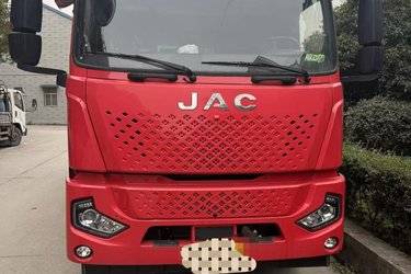 二手江淮 德沃斯Q9 220马力 4X2 6.2米仓栅式载货车(国六) 单桥 北内柴油机二手载货车 黄牌图片
