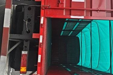 二手东风商用车 天龙VL重卡 350马力 8X2 9.6米仓栅式载货车(国六) 前四后八 雷诺二手载货车 黄牌