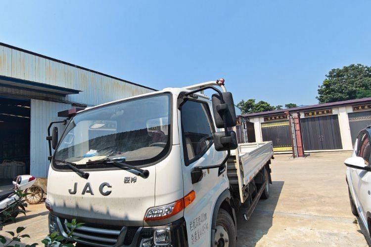 二手江淮骏铃 132马力 载货车
