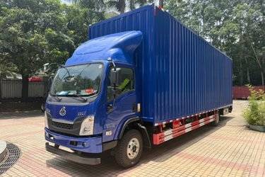 二手东风柳汽 乘龙L2 170马力 4X2 5.2米厢式载货车(国六) 单桥 玉柴二手载货车 黄牌