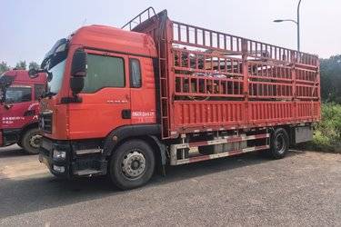 二手中国重汽 汕德卡SITRAK G5重卡 250马力 4X2 6.2米厢式载货车(国六) 单桥 曼二手载货车 黄牌图片